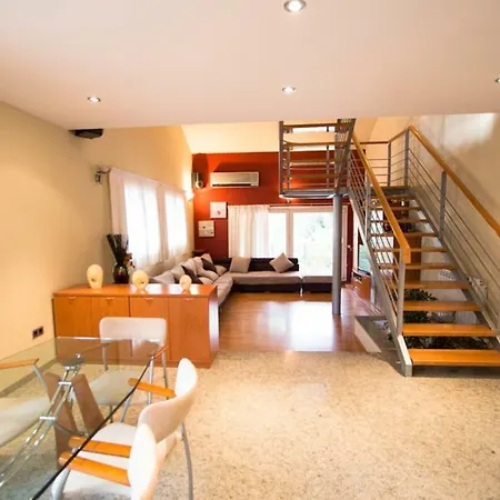 וילה Sleeps 9 Pool Wifi Matadepera